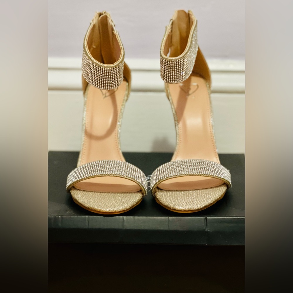 Windsor Gold Heels